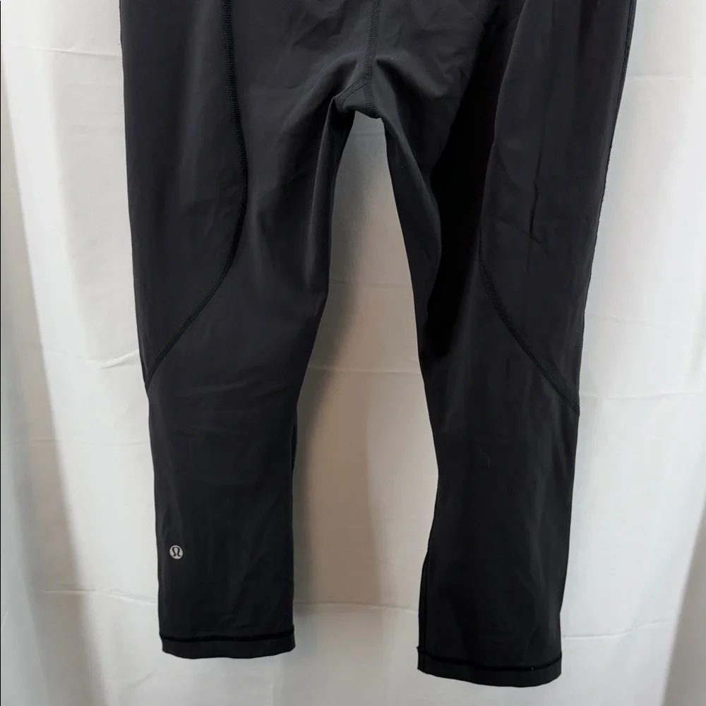 Lululemon Black Run: Inspire Crop II *Reflective Size 10